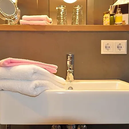 Hotel Hagnauer Seeperle 3*